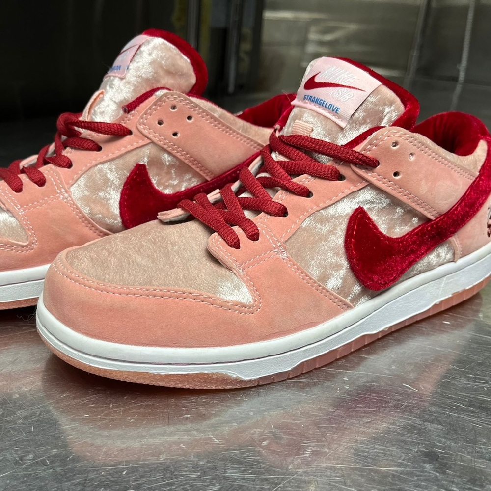 Nike sb dunk low strangelove